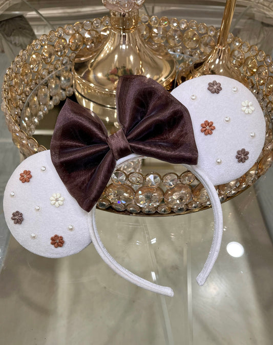 Neutral Blossom Dreams